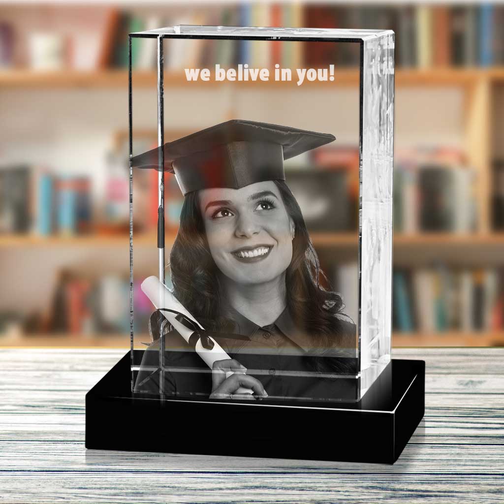 Graduation Portrait - The best 3D crystal gifts in the world!